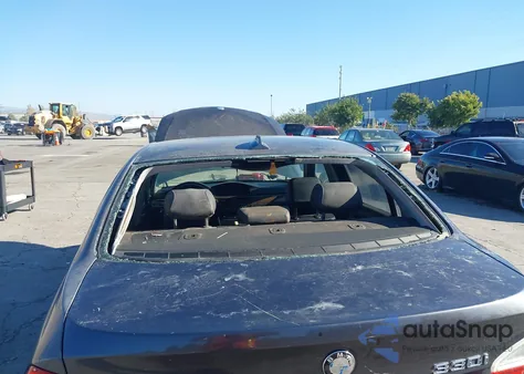 2006 BMW 330I z USA, uszkodzony, nr VIN WBAVB33586KR75218